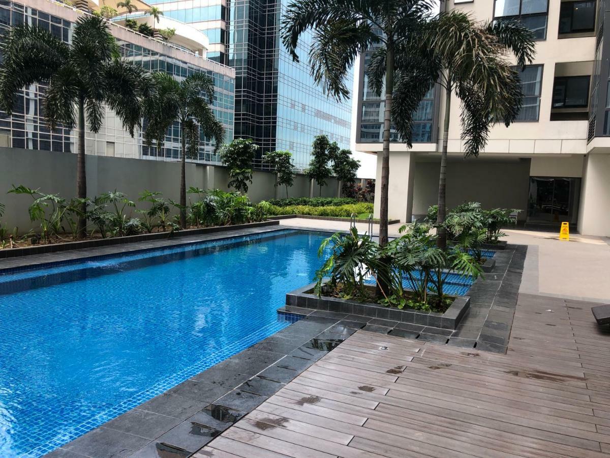 37Z One Eastwood Avenue Apartamento Manila Exterior foto